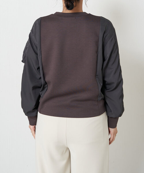 Jena espace merveilleux(ジェナ エスパスメルヴェイユ)の「【新色登場】ダンボールMA-1プルオーバー(Tシャツ/カットソー・レディース・アイボリー/ブラック/カーキ/ベージュ/チャコールグレー・FREE)」の7枚目の写真