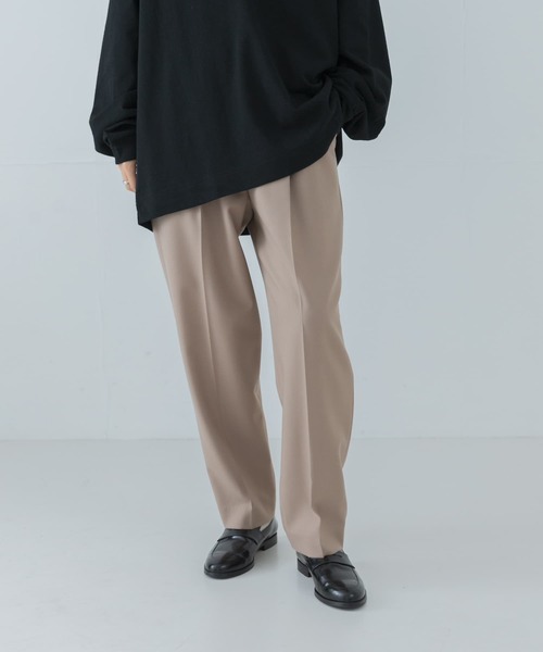 URBAN RESEARCH（アーバンリサーチ）の「ウォッシャブルウールテーパードパンツ（その他パンツ・レディース・ベージュ/チャコールグレー・38/36）」の7枚目の写真