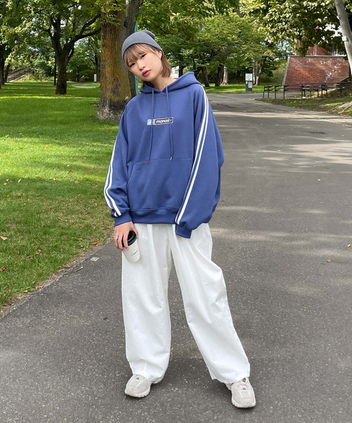 Chillfar（チルファー）の「ボックスロゴプリント ラインスリーブプルオーバーパーカー（パーカー・レディース・ホワイト/オートミール/ネイビー/ブラック/杢グレー/ブルー・FREE）」の14枚目の写真