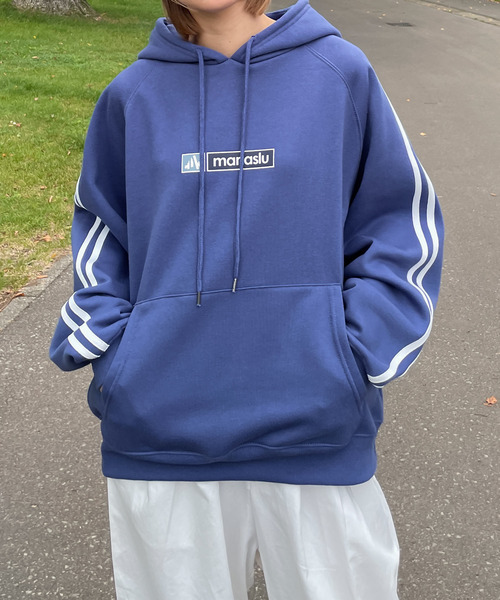 Chillfar（チルファー）の「ボックスロゴプリント ラインスリーブプルオーバーパーカー（パーカー・レディース・ホワイト/オートミール/ネイビー/ブラック/杢グレー/ブルー・FREE）」の18枚目の写真