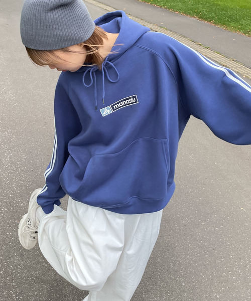 Chillfar（チルファー）の「ボックスロゴプリント ラインスリーブプルオーバーパーカー（パーカー・レディース・ホワイト/オートミール/ネイビー/ブラック/杢グレー/ブルー・FREE）」の19枚目の写真