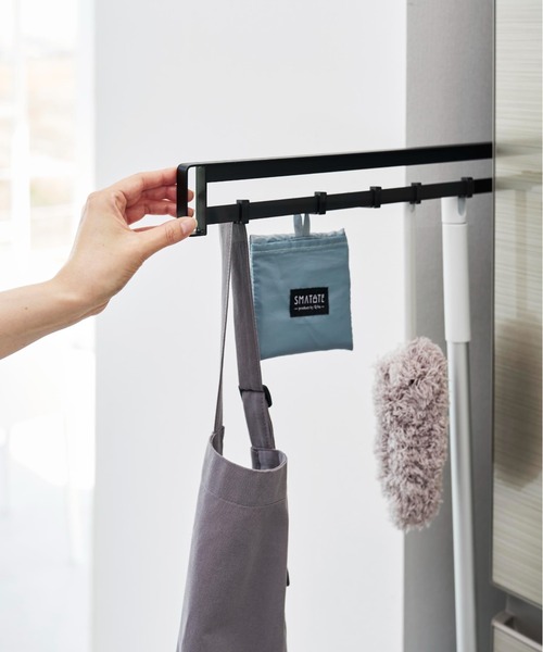 tower（タワー）の「tower（タワー）マグネット冷蔵庫横隠せるスライドフック（キッチン収納・レディース・ブラック/ホワイト・ONE SIZE）」の3枚目の写真