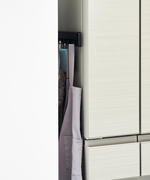 tower（タワー）の「tower（タワー）マグネット冷蔵庫横隠せるスライドフック（キッチン収納・レディース・ブラック/ホワイト・ONE SIZE）」の5枚目の写真