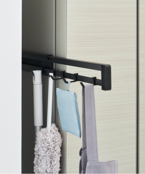 tower（タワー）の「tower（タワー）マグネット冷蔵庫横隠せるスライドフック（キッチン収納・レディース・ブラック/ホワイト・ONE SIZE）」の6枚目の写真