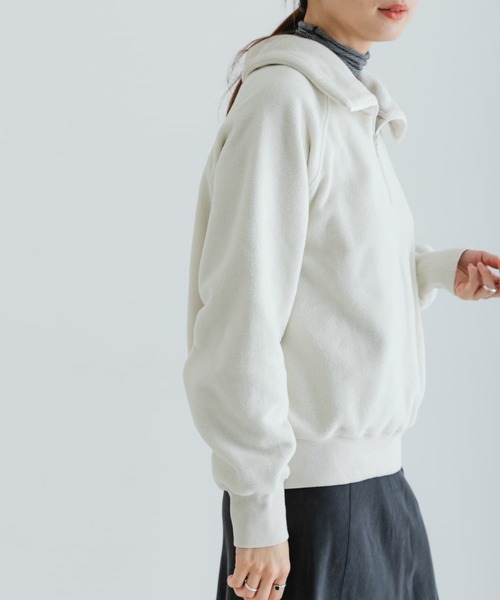 URBAN RESEARCH（アーバンリサーチ）の「フリースハーフジッププルオーバー（Tシャツ/カットソー・レディース・オフホワイト/ネイビー・FREE）」の21枚目の写真
