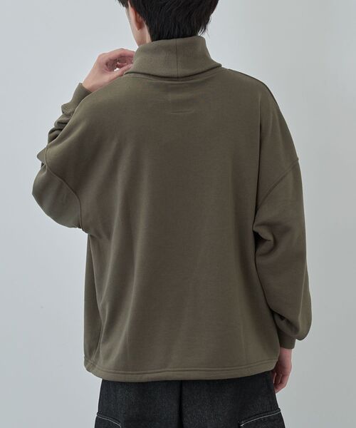 CRAFT STANDARD BOUTIQUE（クラフトスタンダードブティック）の「【ユニセックス】裏毛タートルスウェット（スウェット・レディース・ブラック/ホワイト系その他/カーキ・M/L/XL）」の22枚目の写真