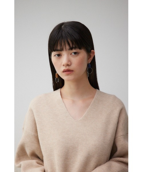 AZUL by moussy(アズールバイマウジー)の「フェイクレザーバイカラーアシンメトリーピアス(ピアス(両耳用)・レディース・シルバー/ホワイト/ネイビー・FREE)」の9枚目の写真