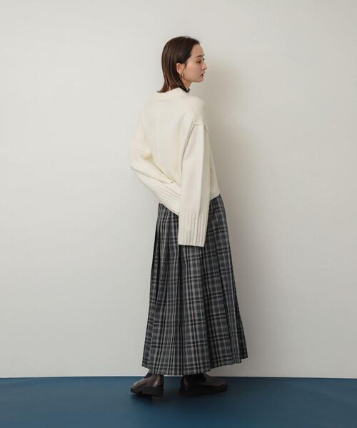 SENSE OF PLACE by URBAN RESEARCH（センスオブプレイスバイアーバンリサーチ）の「ワイドリブクルーネックセーター（ニット/セーター・レディース・チャコールグレー/ネイビー/ライトブルー/ピンク/イエロー/アイボリー・ONE）」の16枚目の写真