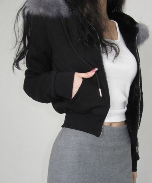gossip！ロサンゼルス（ゴシップロサンゼルス）の「Y2K エコファー ジップアップ スリム パーカー 裏起毛（パーカー・レディース・ブラック・FREE）」の9枚目の写真