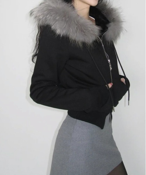 gossip！ロサンゼルス（ゴシップロサンゼルス）の「Y2K エコファー ジップアップ スリム パーカー 裏起毛（パーカー・レディース・ブラック・FREE）」の11枚目の写真