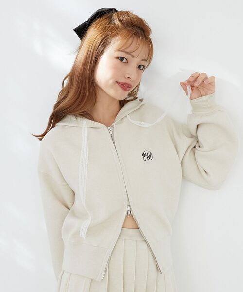 MAJESTIC LEGON(マジェスティックレゴン)の「レースリボンWジップニットパーカー(ニット/セーター・レディース・ブラック/グレー/アイボリー・MEDIUM)」の1枚目の写真