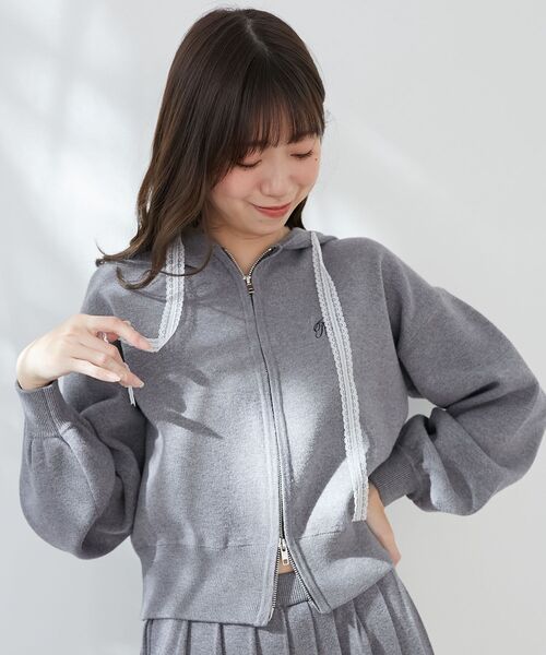 MAJESTIC LEGON(マジェスティックレゴン)の「レースリボンWジップニットパーカー(ニット/セーター・レディース・ブラック/グレー/アイボリー・MEDIUM)」の22枚目の写真