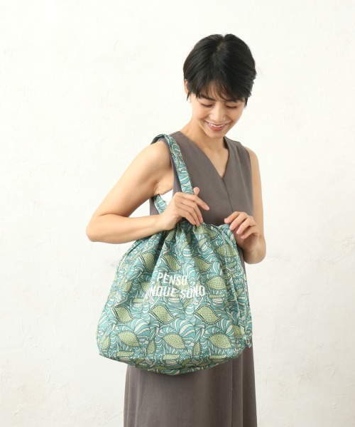 and it_（アンドイット）の「ラタプリントトート（トートバッグ・レディース・ブラック/ブルーグリーン/ブルー/グリーン系1/イエロー/オレンジ/ネイビー/ブラウン/ピンク/レッド系その他/グリーン系2/ベージュ・FREE）」の16枚目の写真