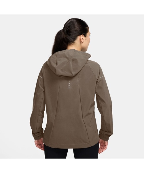 NIKE(ナイキ)の「ナイキ NIKE ナイキ スウィフト RPL PKBL ジャケット(ナイロンジャケット・レディース・カーキ・S/M/L)」の3枚目の写真