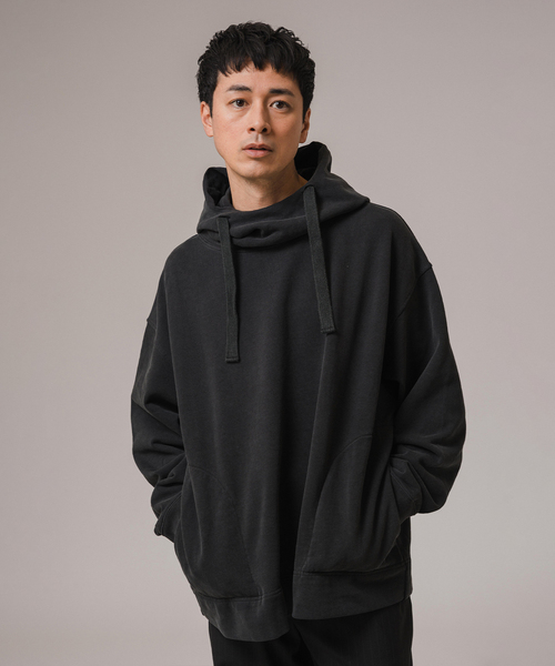 EDIFICE(エディフィス)の「Ecofade プルオーバー フーディー(パーカー・メンズ・ブラック/ネイビー・MEDIUM/LARGE)」の6枚目の写真