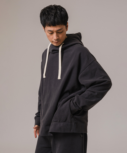 EDIFICE(エディフィス)の「Ecofade プルオーバー フーディー(パーカー・メンズ・ブラック/ネイビー・MEDIUM/LARGE)」の15枚目の写真