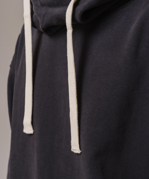 EDIFICE(エディフィス)の「Ecofade プルオーバー フーディー(パーカー・メンズ・ブラック/ネイビー・MEDIUM/LARGE)」の18枚目の写真