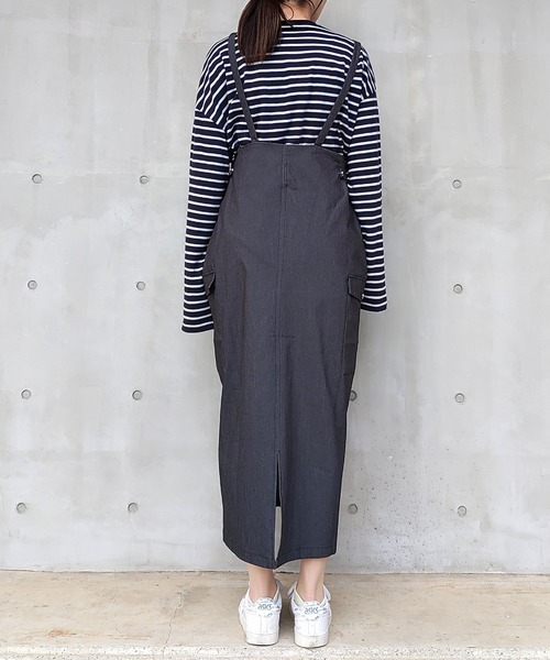 Q（キュー）の「デニムライクジャンスカ（ジャンパースカート・レディース・ブラック/ブルー・MEDIUM）」の15枚目の写真