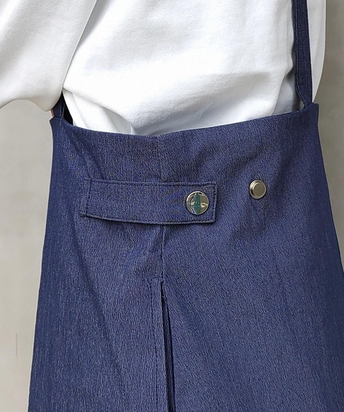 Q（キュー）の「デニムライクジャンスカ（ジャンパースカート・レディース・ブラック/ブルー・MEDIUM）」の17枚目の写真