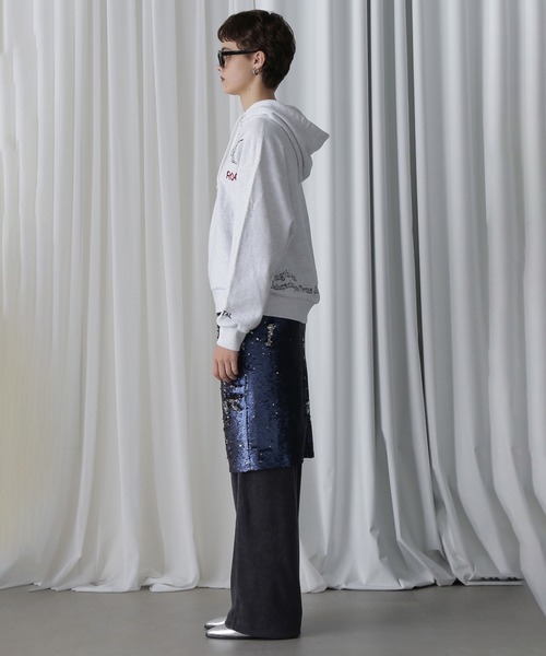 ROSE BUD(ローズバッド)の「【WEB・一部店舗限定】ILLUSTRATION EMBROIDRY PARKA(パーカー・レディース・グレー/ホワイト・ONE SIZE)」の4枚目の写真