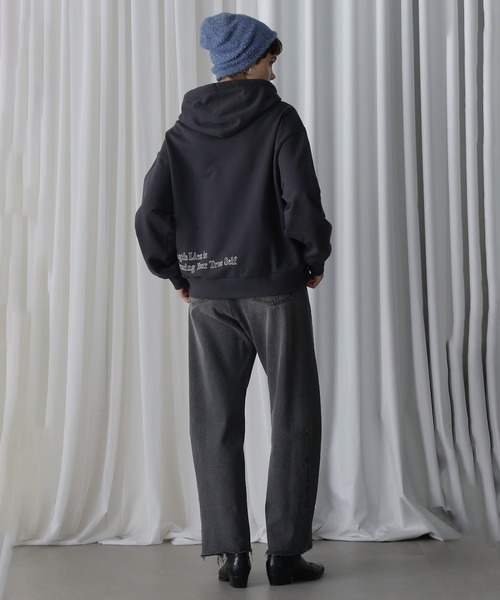 ROSE BUD(ローズバッド)の「【WEB・一部店舗限定】ILLUSTRATION EMBROIDRY PARKA(パーカー・レディース・グレー/ホワイト・ONE SIZE)」の12枚目の写真