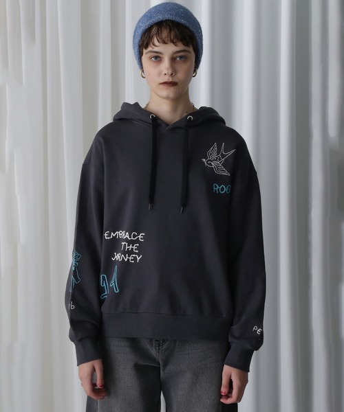 ROSE BUD(ローズバッド)の「【WEB・一部店舗限定】ILLUSTRATION EMBROIDRY PARKA(パーカー・レディース・グレー/ホワイト・ONE SIZE)」の13枚目の写真