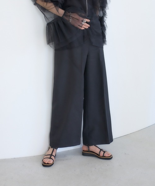 carino(カリーノ)の「厚底Tストラップサンダル(サンダル・レディース・ホワイト/ブラック/ゴールド・S/M/L/LL)」の8枚目の写真