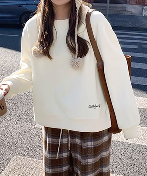 aimoha(アイモハ)の「シンプルロゴデザインスウェット(スウェット・レディース・ライトグレー/ブルー/ピンク/イエロー/ネイビー/ライトベージュ・FREE)」の2枚目の写真