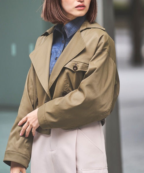 Sirin(シリン)の「≪手洗い可≫ ダブルボタンショートブルゾン(ブルゾン・レディース・ライトベージュ/オリーブ・FREE)」の4枚目の写真