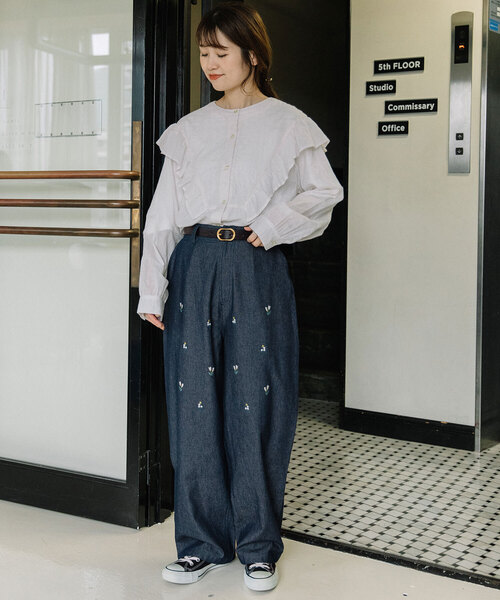 POU DOU DOU(プードゥドゥ)の「フリル切り替えブラウス(シャツ/ブラウス・レディース・ライトベージュ/スミクロ/アイボリー・M)」の15枚目の写真