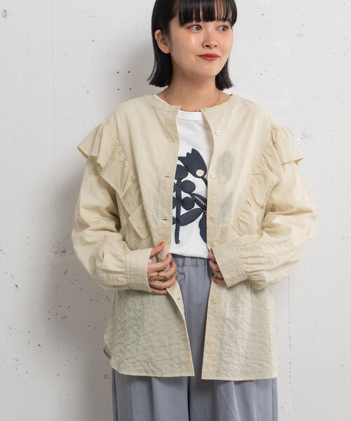 POU DOU DOU(プードゥドゥ)の「フリル切り替えブラウス(シャツ/ブラウス・レディース・ライトベージュ/スミクロ/アイボリー・M)」の18枚目の写真