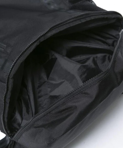 NEW ERA(ニューエラ)の「NEW ERA/ニューエラ バックパック BOX PACK TPU ボックス 32L TPU プリントロゴ アウトライン 251 14521358(バックパック/リュック・メンズ・ブラック・FREE)」の5枚目の写真