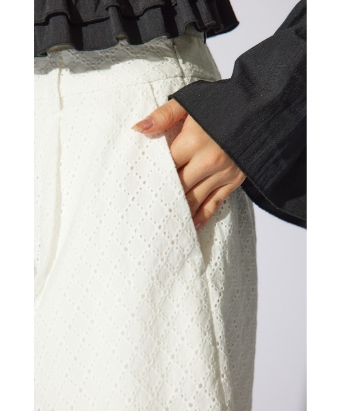 rienda（リエンダ）の「コットンレースジャストウエストハーフパンツ（スラックス・レディース・ホワイト・SMALL/MEDIUM）」の10枚目の写真