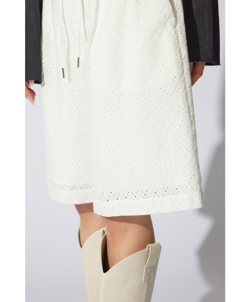 rienda（リエンダ）の「コットンレースジャストウエストハーフパンツ（スラックス・レディース・ホワイト・SMALL/MEDIUM）」の12枚目の写真