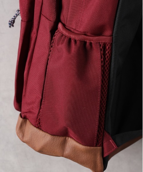 Right-on(ライトオン)の「【JanSport】COOL STUDENT / 34L(バックパック/リュック・メンズ・ブラック/レッド・ONE SIZE)」の6枚目の写真