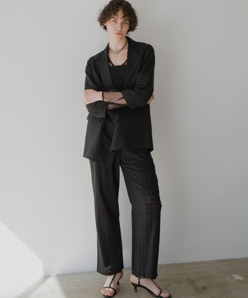 Doux archives（ドゥアルシーヴ）の「V ネックレースブラウス（シャツ/ブラウス・レディース・アイボリー/ベージュ/ブラック・38）」の12枚目の写真