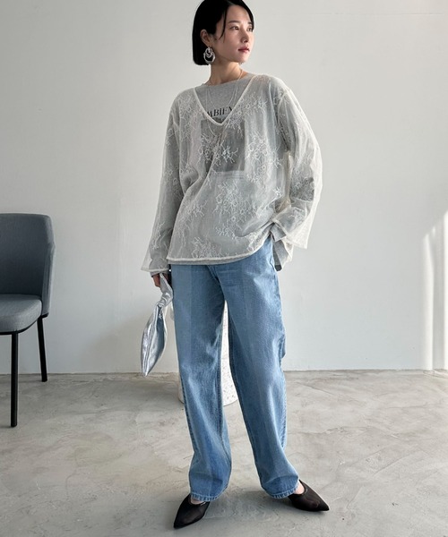 Doux archives（ドゥアルシーヴ）の「V ネックレースブラウス（シャツ/ブラウス・レディース・アイボリー/ベージュ/ブラック・38）」の13枚目の写真