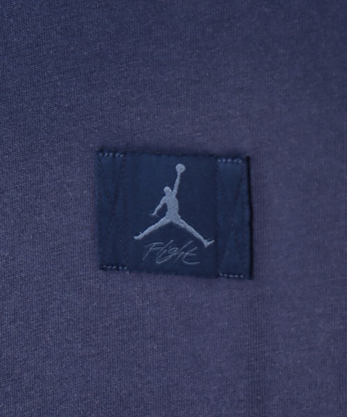 JORDAN BRAND（ジョーダンブランド）の「JORDAN BRAND M J FLT ESS WSH 85 SS CRW / ジョーダンブランド ジョーダン FLT ESS WSH 85 S/S クルー / NIKE【SP】（Tシャツ/カットソー・メンズ・ネイビー・S/M/L/XL/XXL）」の4枚目の写真