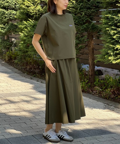 THOUSAND MILE(サウザンドマイル)の「【THOUSAND MILE】 SHORT SLEEVE T-SHIRTS&SKIRT SETショートスリーブティーシャツアンドスカートセット(シャツ/ブラウス・レディース・チャコール/ブラック/オリーブ/グレー・O/S)」の4枚目の写真