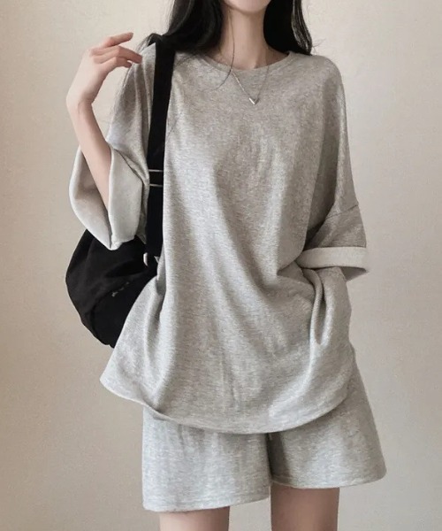 シンプル ロンT ショートパンツ セットアップ ルーズシルエット セットアップ レディース 長袖 ショートパンツ スウェット