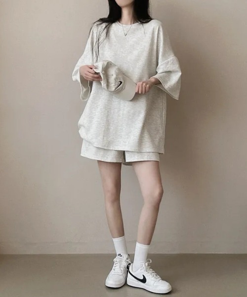 シンプル ロンT ショートパンツ セットアップ ルーズシルエット シンプル ロンT ショートパンツ セットアップ ルーズシルエット