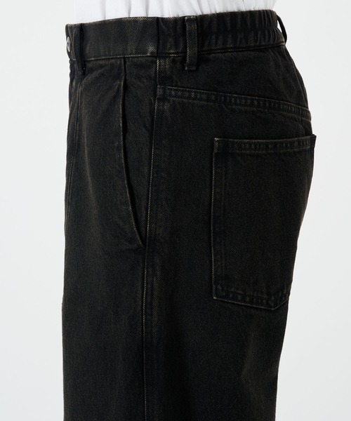 STUDIOUS（ステュディオス）の「BLEACH OVERDYE DENIM JEANS（デニムパンツ・メンズ・インディゴブルー/ブラック・1/2）」の12枚目の写真