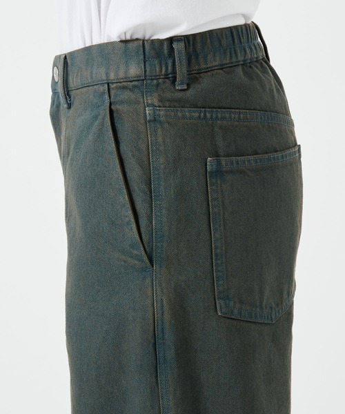 STUDIOUS（ステュディオス）の「BLEACH OVERDYE DENIM JEANS（デニムパンツ・メンズ・インディゴブルー/ブラック・1/2）」の21枚目の写真