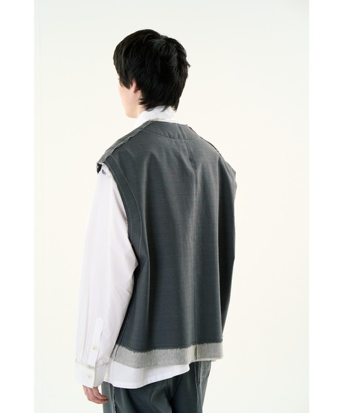 DISCOVERED（ディスカバード）の「SUITS SWEAT VEST（ベスト・メンズ・グレー・SMALL/LARGE）」の6枚目の写真