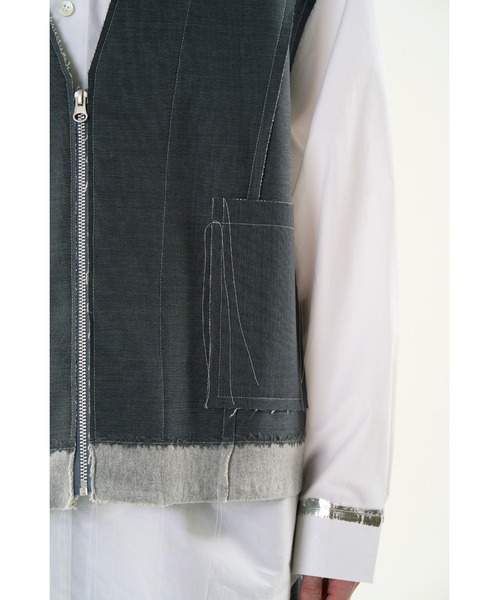 DISCOVERED（ディスカバード）の「SUITS SWEAT VEST（ベスト・メンズ・グレー・SMALL/LARGE）」の9枚目の写真