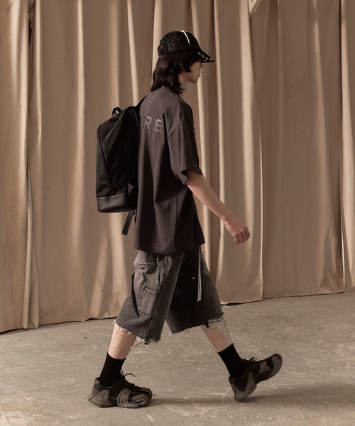 LIBERE（リベーレ）の「LIBERE リベーレ / LIBERE LOGO T-SHIRT ロゴプリントビッグシルエットTシャツ / 251207-251208-251209（Tシャツ/カットソー・メンズ・チャコール/ブラック/ゴールド・LARGE/MEDIUM/SMALL）」の20枚目の写真