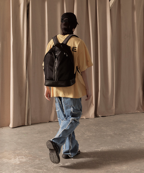 LIBERE（リベーレ）の「LIBERE リベーレ / LIBERE LOGO T-SHIRT ロゴプリントビッグシルエットTシャツ / 251207-251208-251209（Tシャツ/カットソー・メンズ・チャコール/ブラック/ゴールド・LARGE/MEDIUM/SMALL）」の4枚目の写真