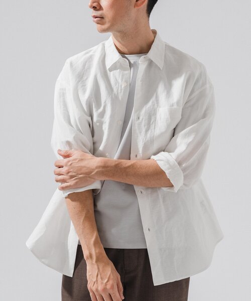 EDIFICE（エディフィス）の「シアー リネン レギュラーカラーシャツ（シャツ/ブラウス・メンズ・ブラック/ホワイト/ピンク/ブルー系その他/チャコールグレー・LARGE/MEDIUM/SMALL）」の2枚目の写真