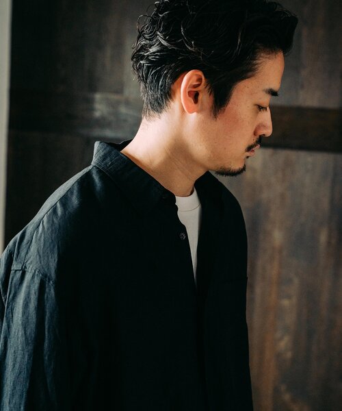 EDIFICE（エディフィス）の「シアー リネン レギュラーカラーシャツ（シャツ/ブラウス・メンズ・ブラック/ホワイト/ピンク/ブルー系その他/チャコールグレー・LARGE/MEDIUM/SMALL）」の9枚目の写真