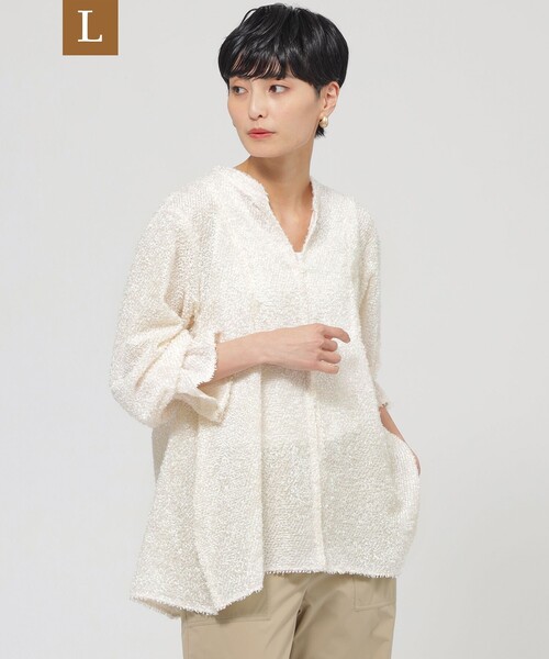 EVEX by KRIZIA(エヴェックスバイクリツィア)の「【L】【1枚で決まる】【ウォッシャブル】ヘアリ-ジャカードブラウス(シャツ/ブラウス・レディース・オフホワイト/ダークネイビー・44)」の4枚目の写真